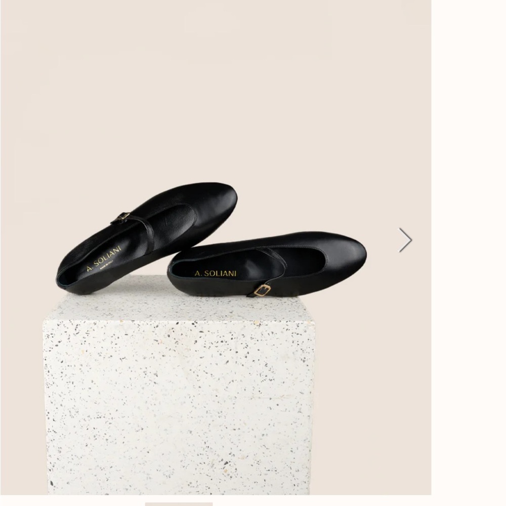 A. Soliani Women's Black bari  Flats size 39.5